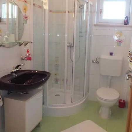 In Doebroekoez Mit Privatem Pool By Interhome Prázdninový dům