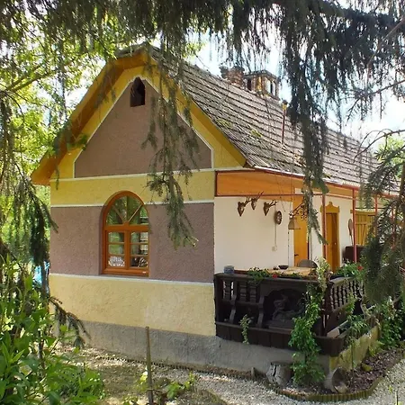 In Doebroekoez Mit Privatem Pool By Interhome