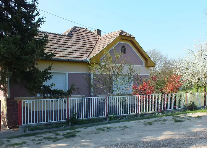 Сasa de vacaciones In Doebroekoez Mit Privatem Pool By Interhome