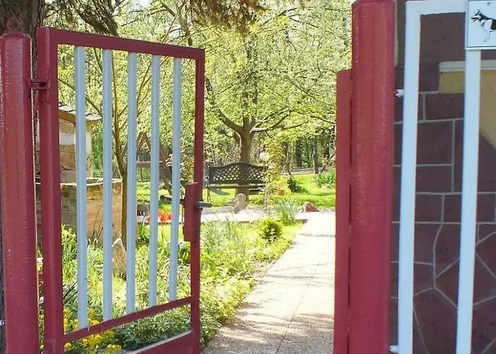 In Doebroekoez Mit Privatem Pool By Interhome Сasa de vacaciones Dobrokoz