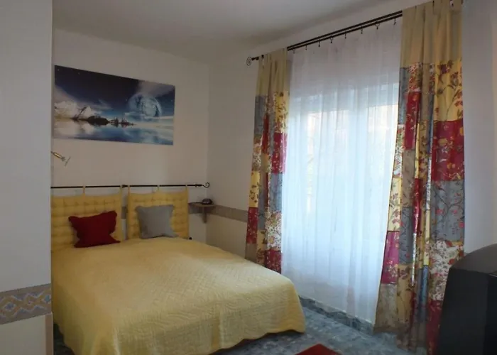 In Doebroekoez Mit Privatem Pool By Interhome Сasa de vacaciones Dobrokoz