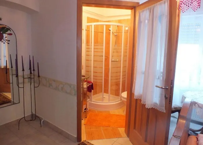 Сasa de vacaciones In Doebroekoez Mit Privatem Pool By Interhome *