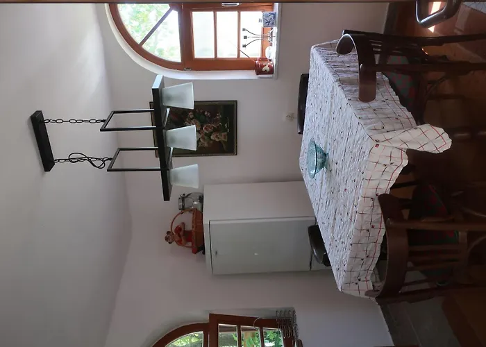 In Doebroekoez Mit Privatem Pool By Interhome Сasa de vacaciones