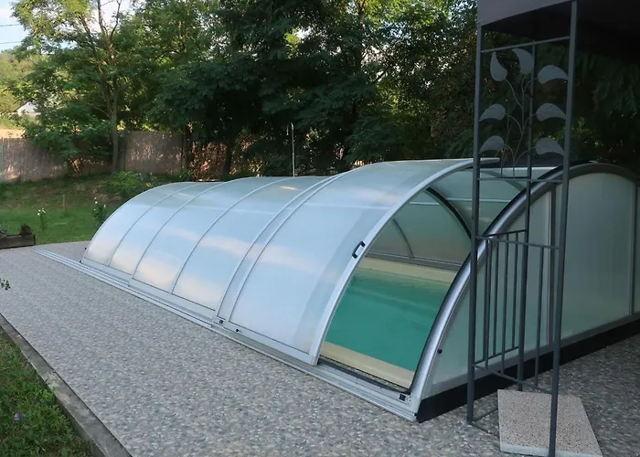 In Doebroekoez Mit Privatem Pool By Interhome Сasa de vacaciones Dobrokoz